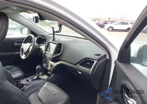 2021 Jeep Cherokee Latitude Lux 4X4 z USA, uszkodzony, nr VIN 1C4PJMMXXMD222781